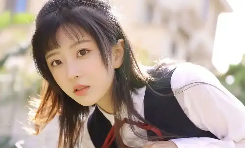 美国电影《美丽小蜜桃》全集免费看-《美丽小蜜桃》1978未删减版高清1080P在线播放-无广告流畅观看