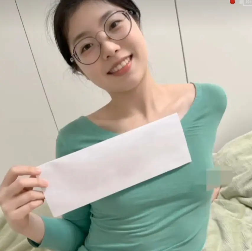 《秦嘉妮》1080P无损成片无删节-青筋女王免费在线观看-秦嘉倪全系列作品持续更新-邯郸眼镜妹生活合集-秦嘉妮零广告全收录-告别滤镜焦虑看看