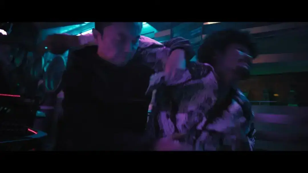 《火遮眼》谢苗动作片HD中字未删减版在线观看-《火遮眼》1080P高清画质免费播放-孤胆英雄全集迅雷BT下载